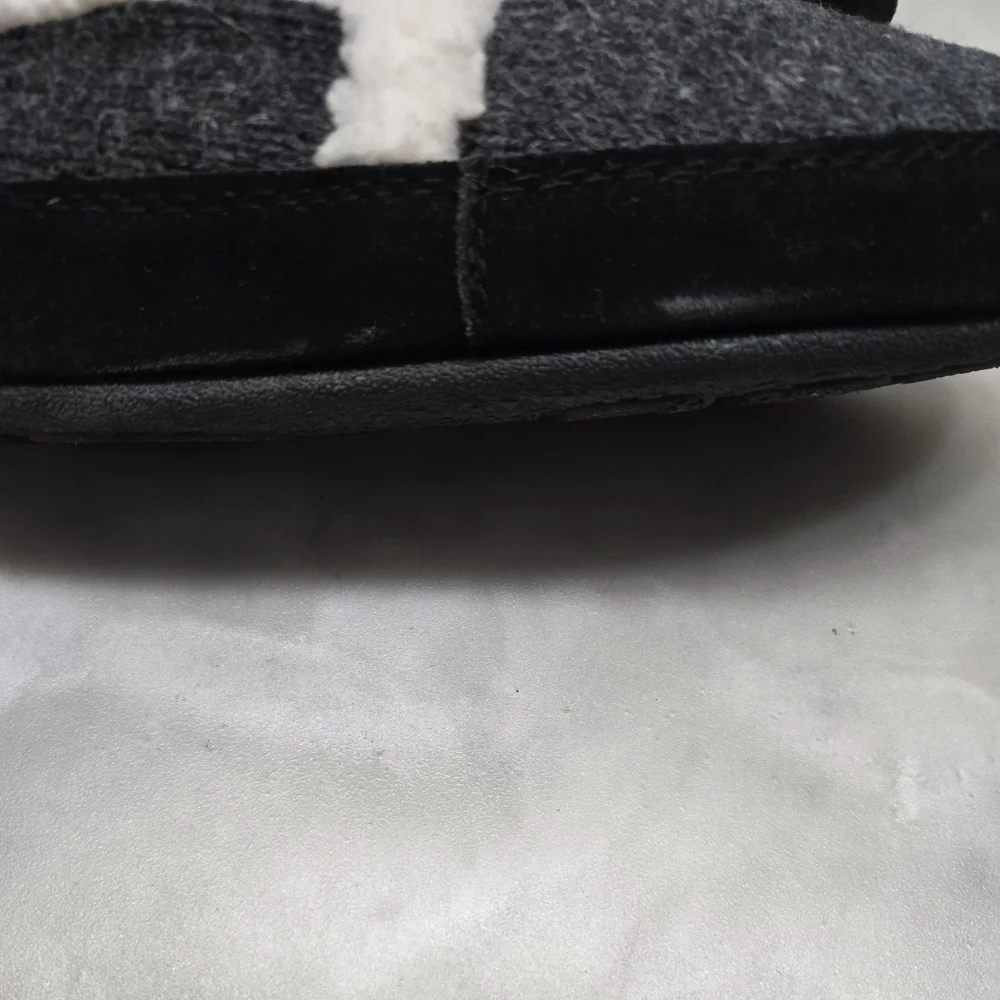 Acorn Black/Gray Knit slip on with Faux Fur Slippers. Hard sole, Size 6.5/7.5 - Picture 7 of 7